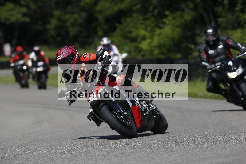 /Archiv-2024/29 12.06.2024 MOTO.CH Track Day ADR/Gruppe blau/59